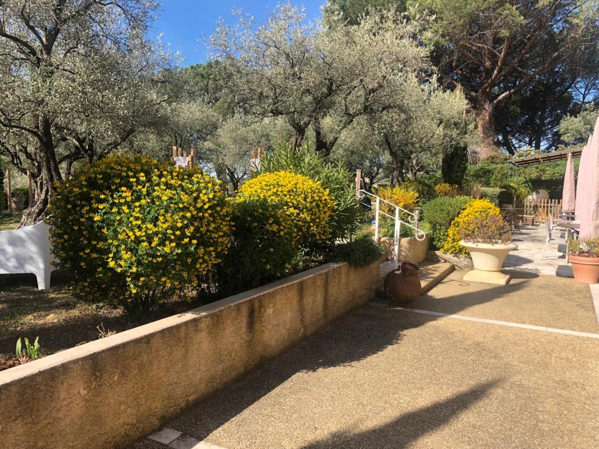 Готель La Picholine En Provence Ніон Екстер'єр фото