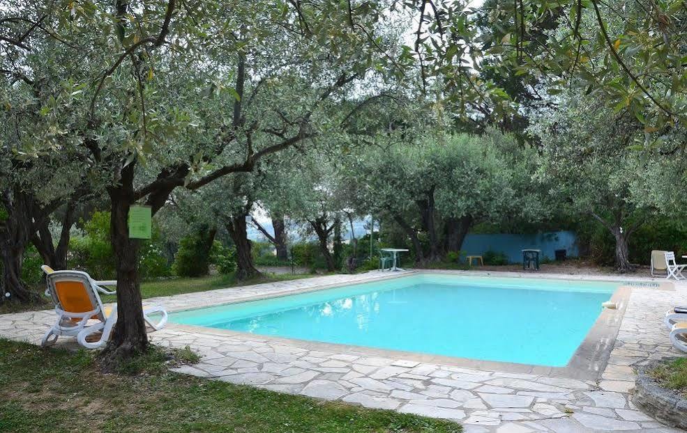 Готель La Picholine En Provence Ніон Екстер'єр фото